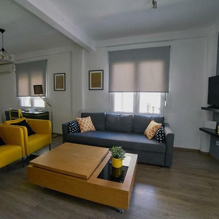 V&V Central & Elegant Apartment Athens Exterior photo