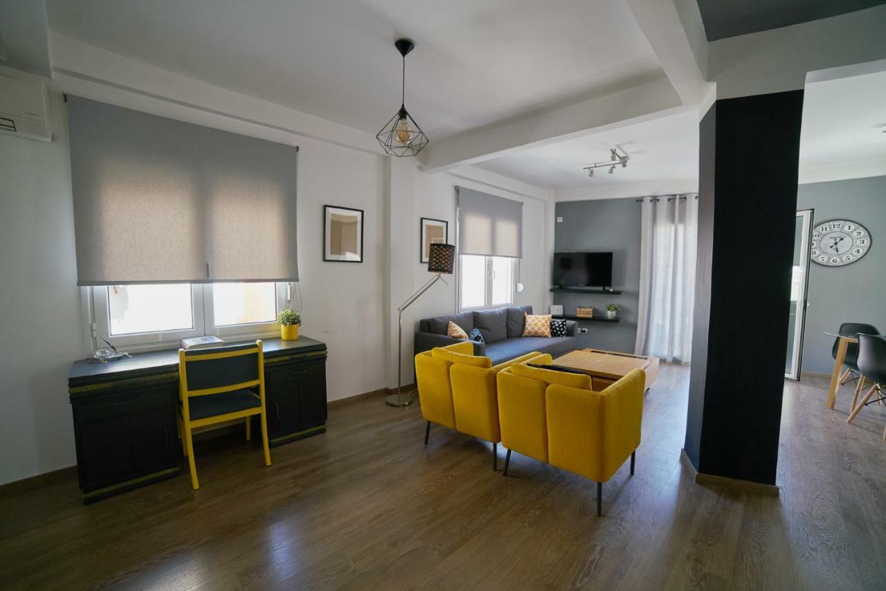 V&V Central & Elegant Apartment Athens Exterior photo